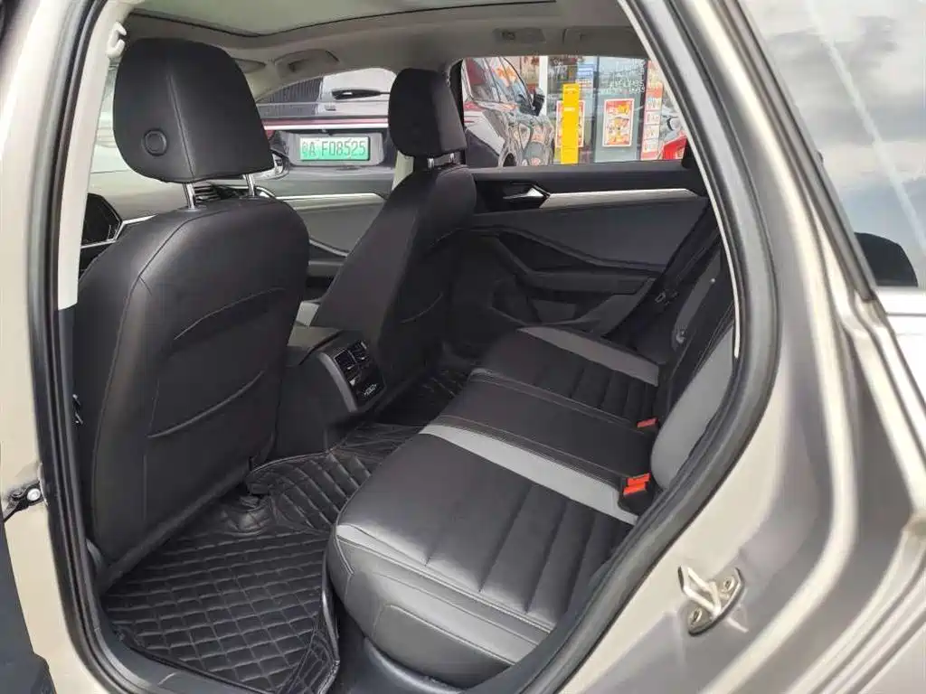 Volkswagen Sagitar 2020