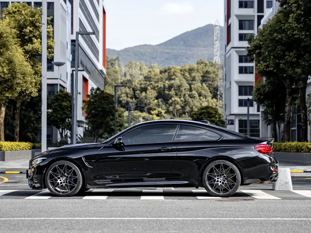 BMW M4 2019 — фото 3