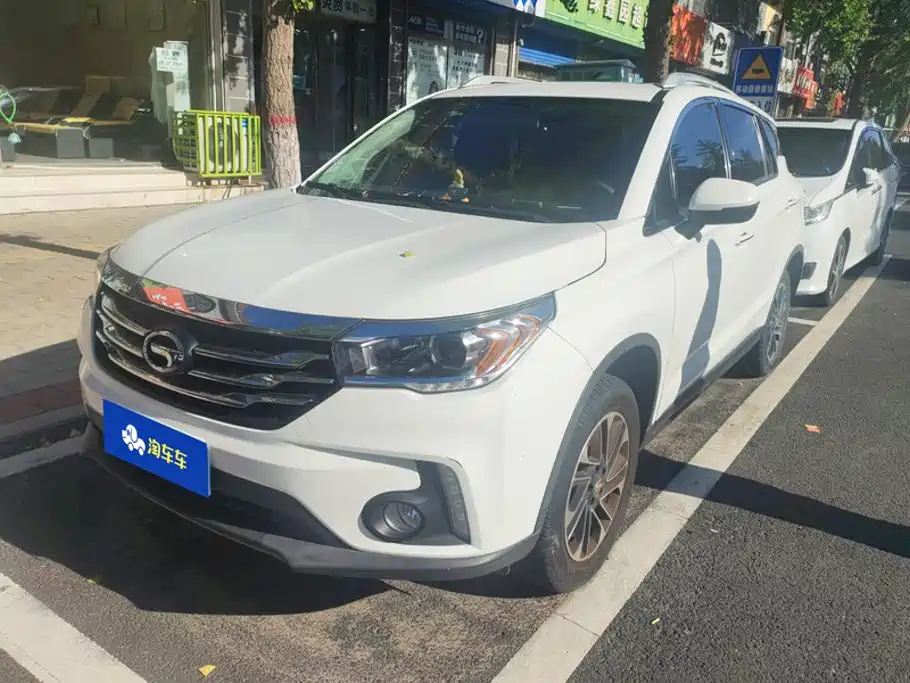 GAC Trumpchi GS4 2017 — фото 1