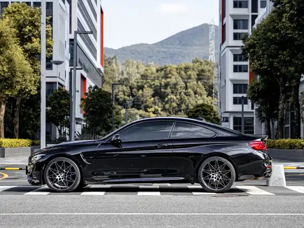 BMW M4 2019