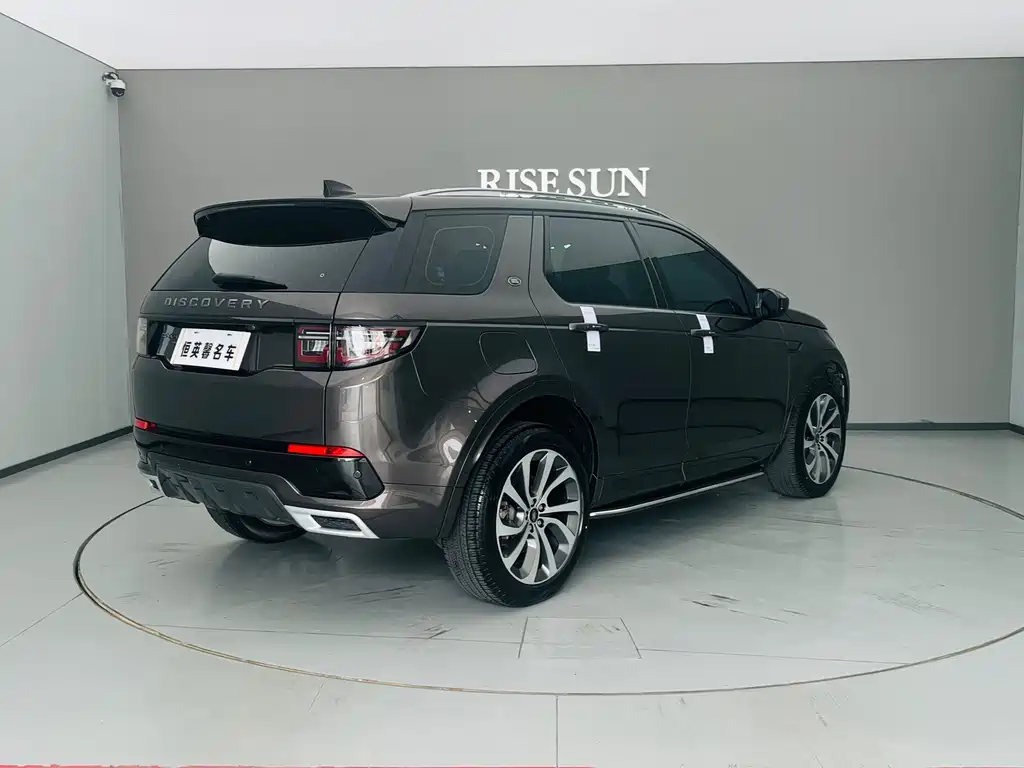 Land Rover Discovery Sport 2023 — фото 13