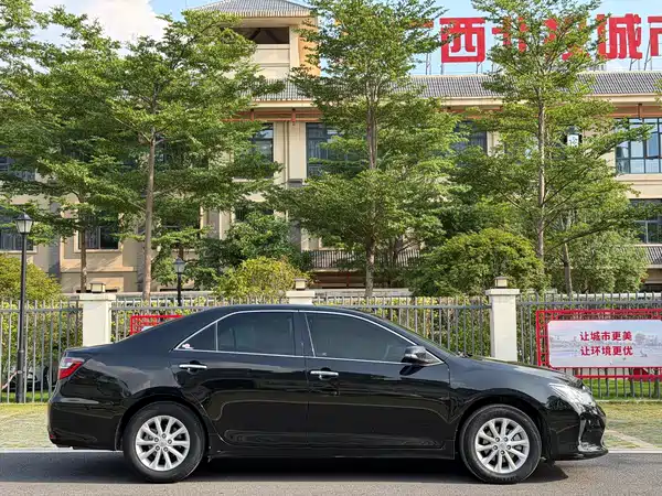 Toyota Camry 2016