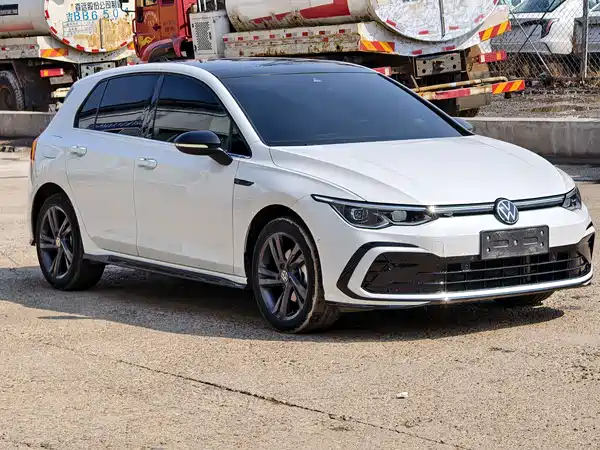 Volkswagen Golf 2023