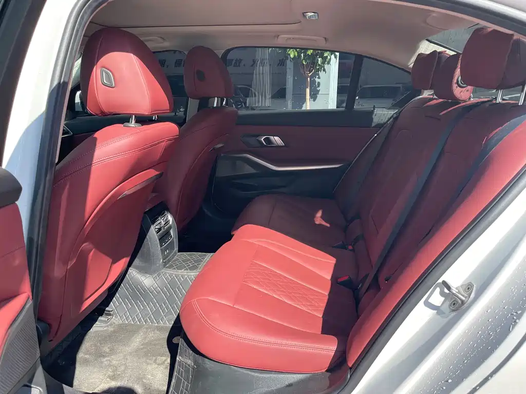 BMW 3 Series 2024