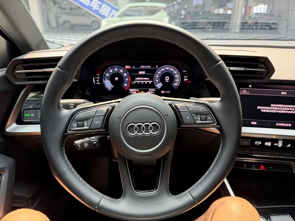 Audi A3 2023 — фото 10