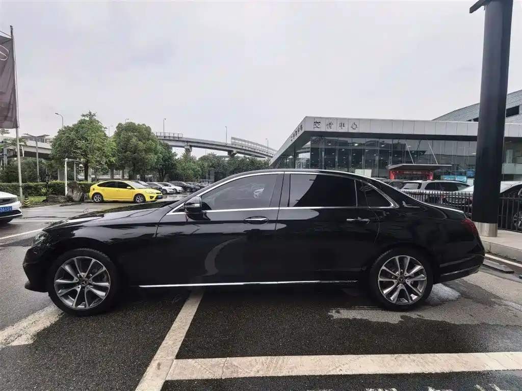 Mercedes-Benz E-Class 2018 — фото 4