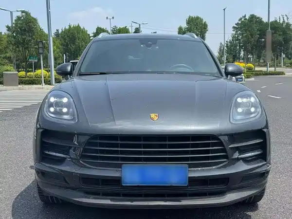 Porsche Macan 2021