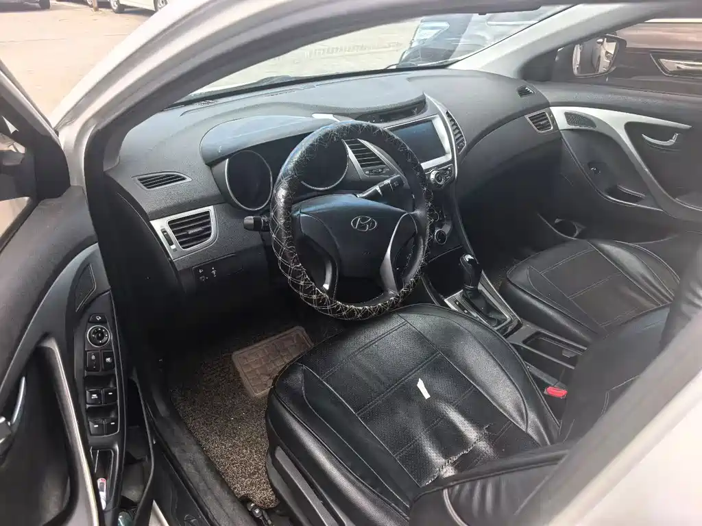 Hyundai Elantra 2016