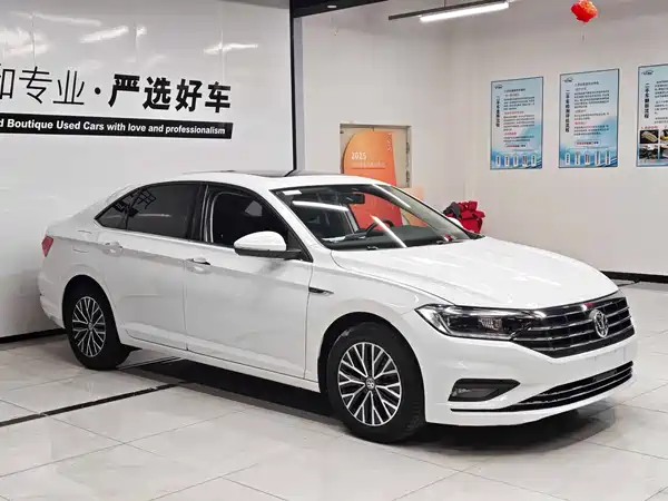 Volkswagen Sagitar 2019