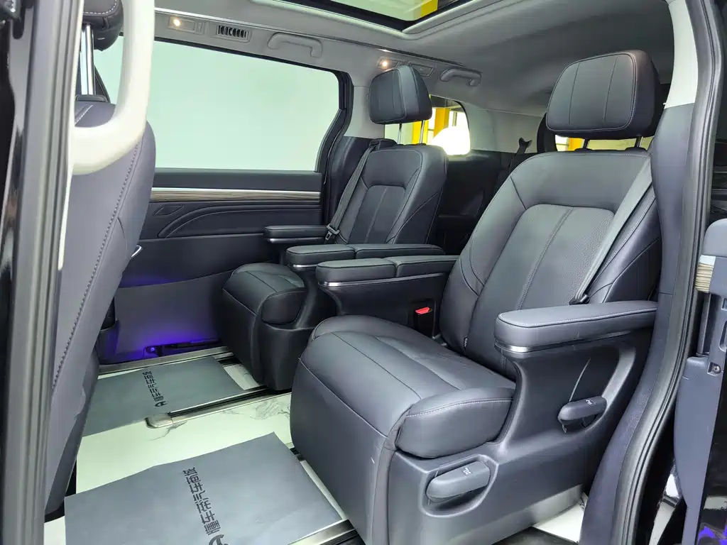 GAC Motor Trumpchi M8 2023 — фото 10