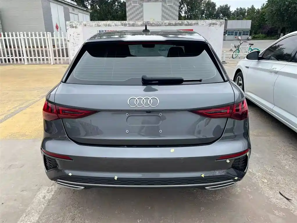 Audi A3 2023 — фото 10