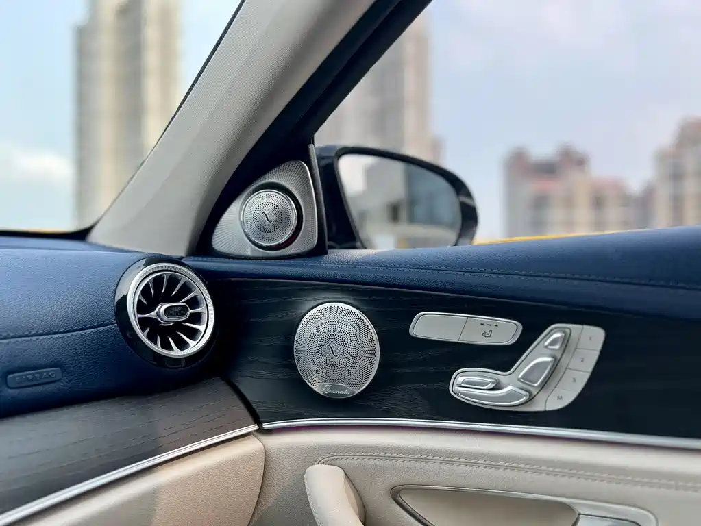 Mercedes-Benz E-Class 2021 — фото 15