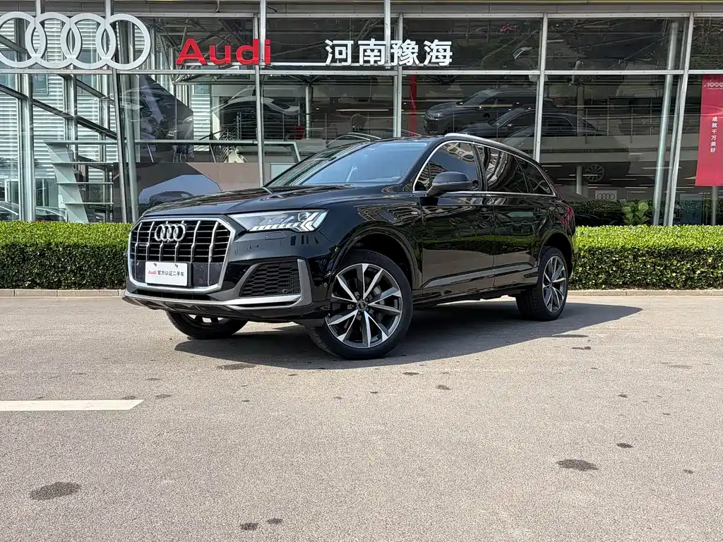 Audi Q7 2024 — фото 1