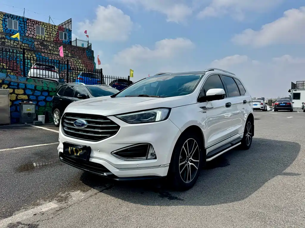 Ford Edge 2020 — фото 1