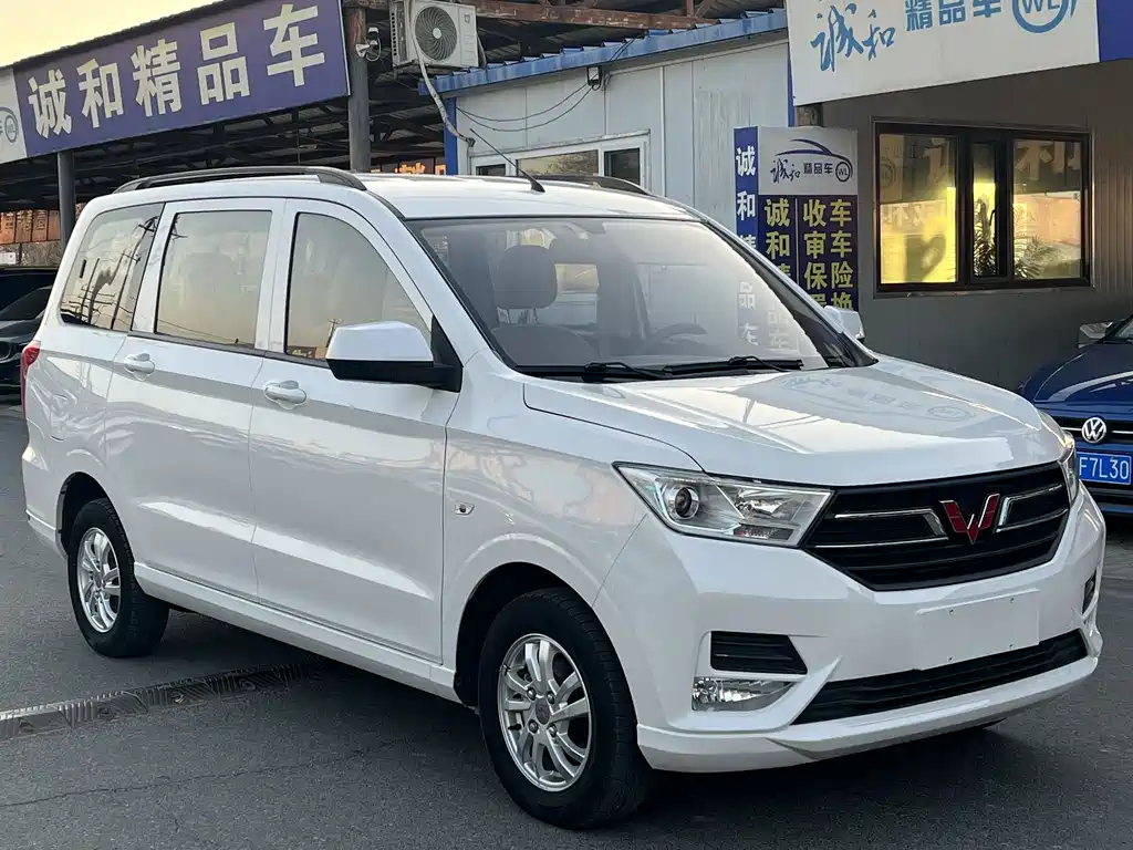 Wuling Hongguang 2019 — фото 3