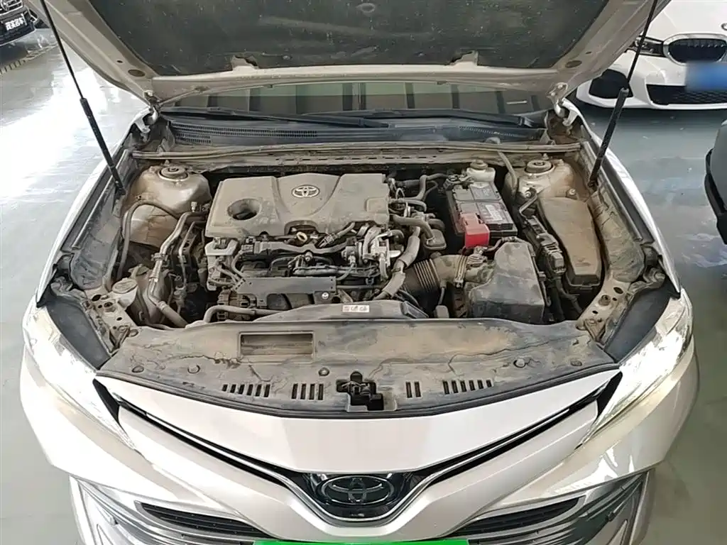 Toyota Camry 2020 — фото 16