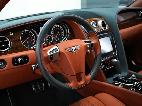 Bentley Flying Spur 2017