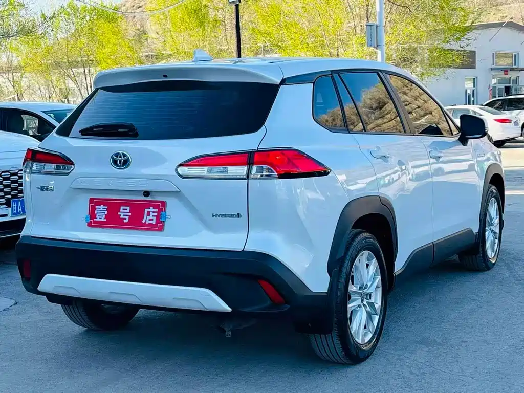 Toyota Corolla Cross 2024 — фото 4