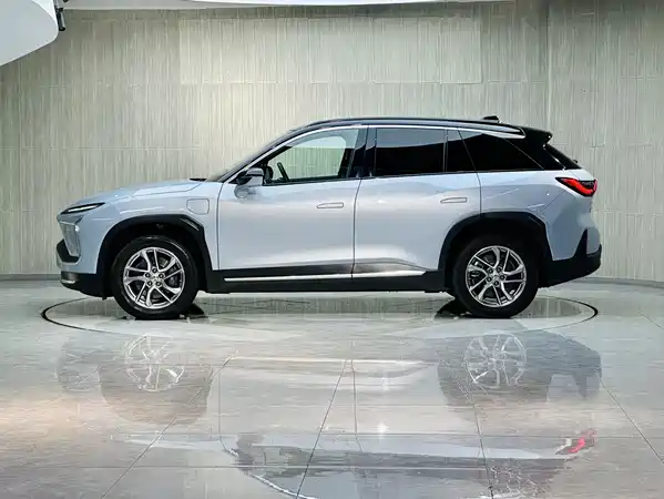 NIO ES6 2020