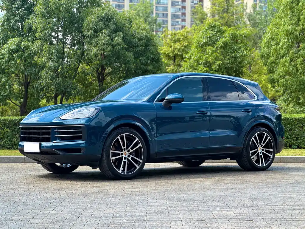 Porsche Cayenne 2024 — фото 1