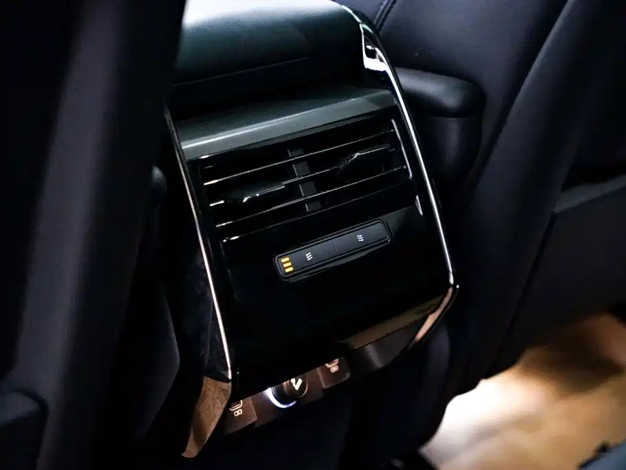 Land Rover Range Rover Sport 2024 — фото 32