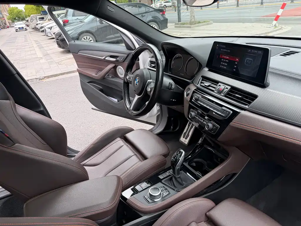 BMW X2 2022 — фото 12