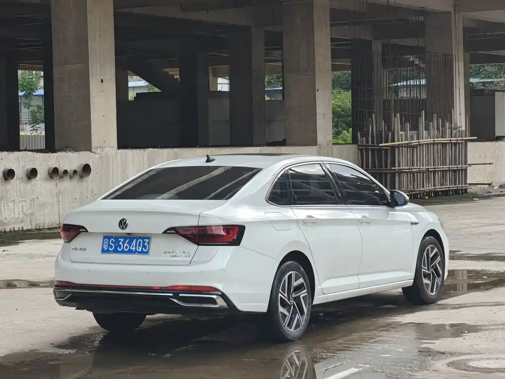 Volkswagen Sagitar 2022
