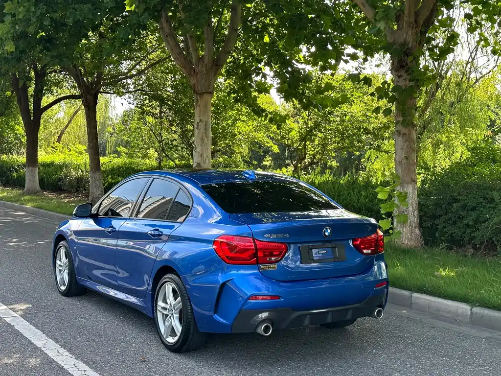 BMW 1 Series 2019 — фото 17