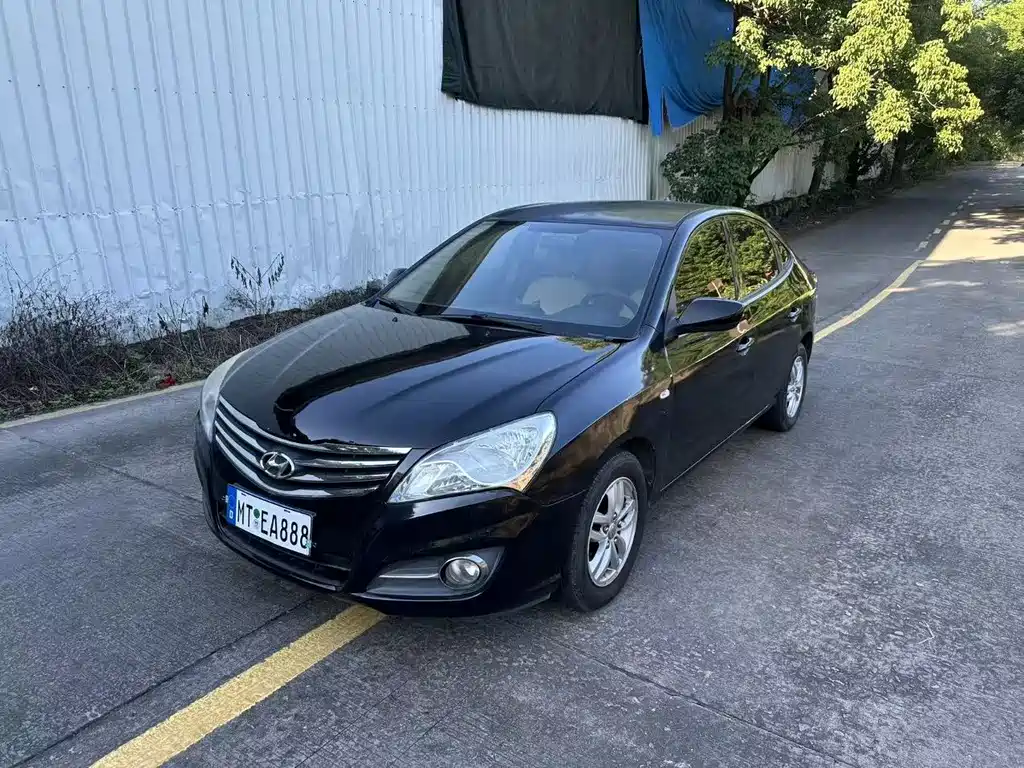 Hyundai Elantra 2012