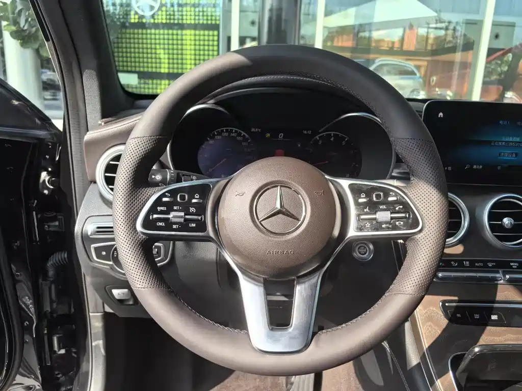 Mercedes-Benz GLC 2021 — фото 12