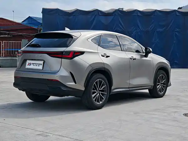 Lexus NX 2024