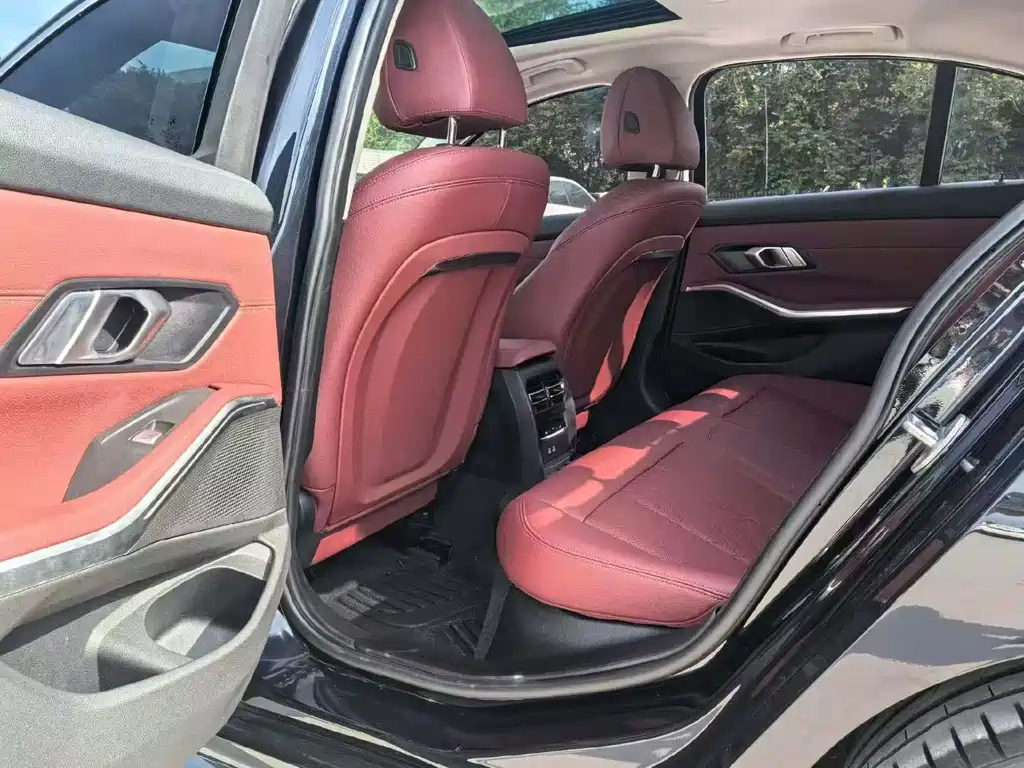 BMW 3 Series 2023