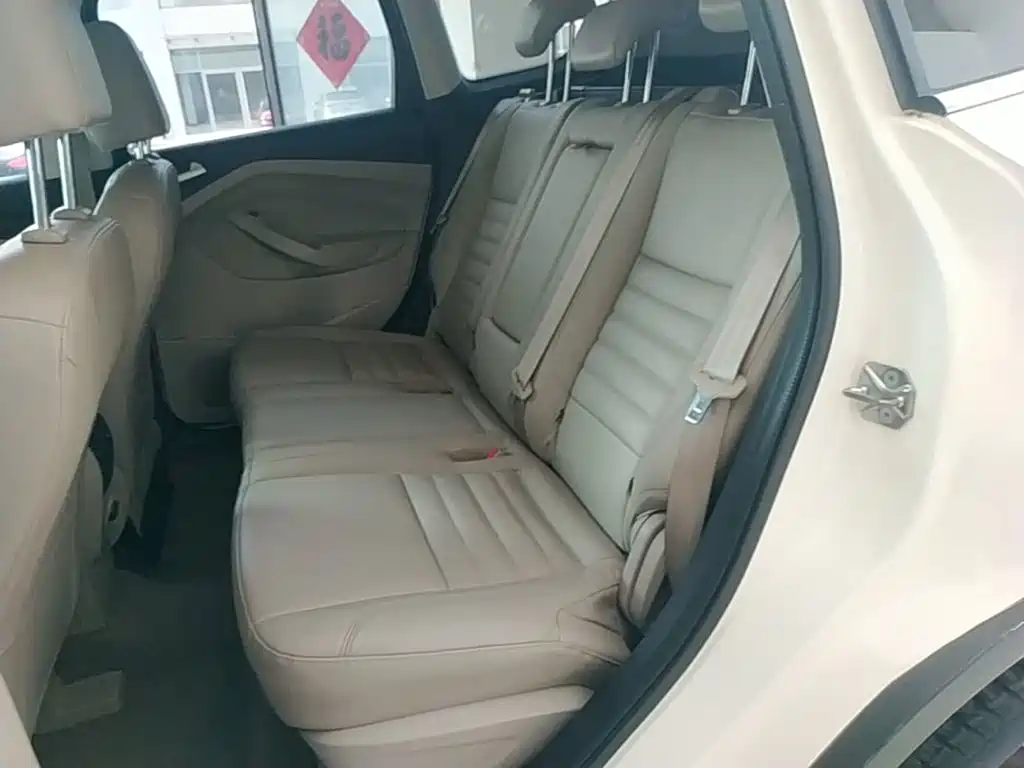 Ford Kuga 2016 — фото 17