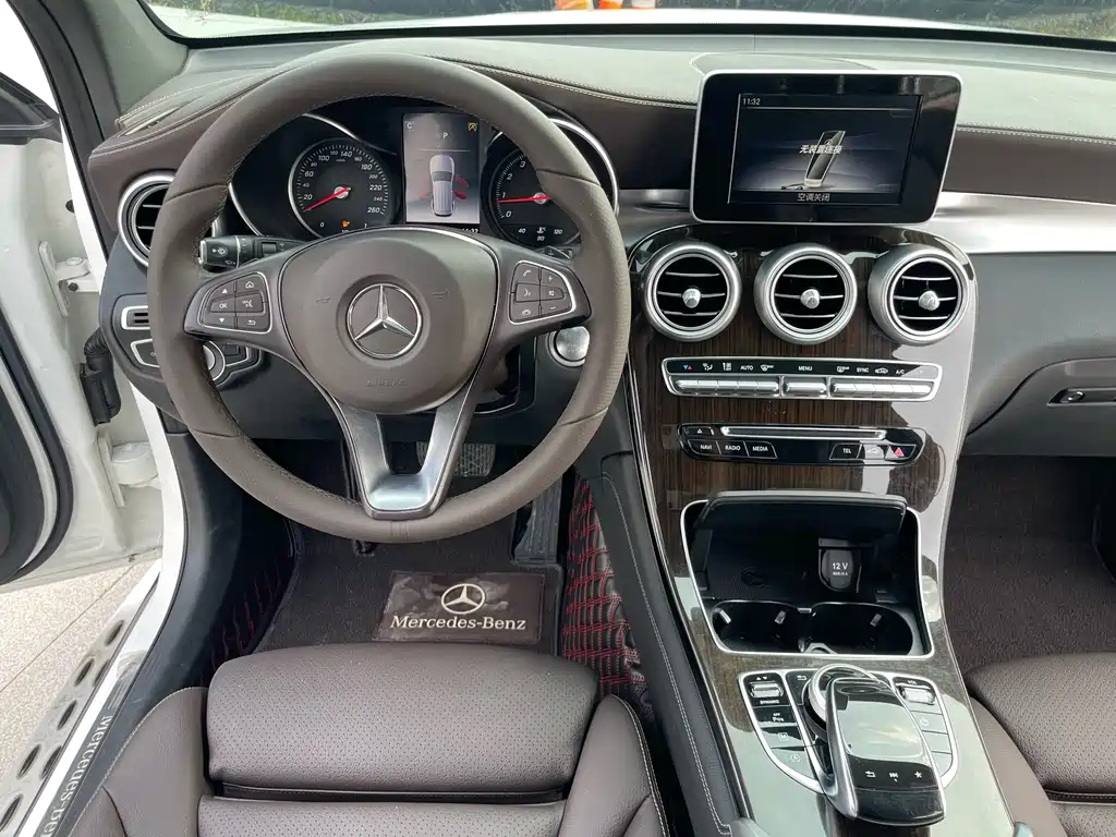 Mercedes-Benz GLC 2019 — фото 11