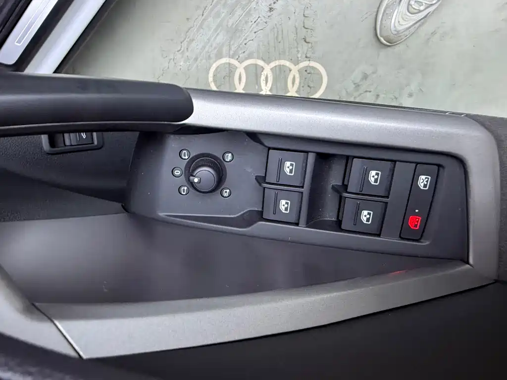 Audi Q3 2023 — фото 21