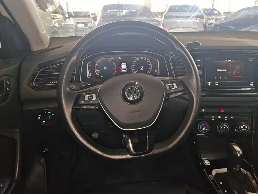 Volkswagen T-Roc 2020 — фото 11
