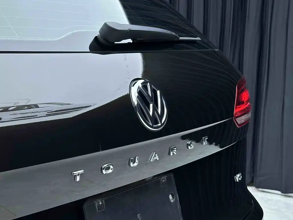 Volkswagen Touareg 2018 — фото 16