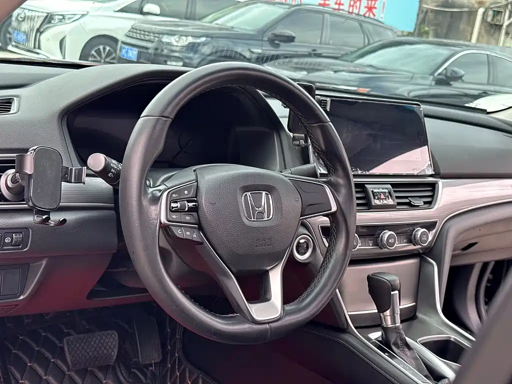 Honda Accord 2022 — фото 17