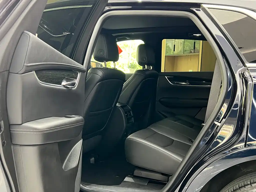 Cadillac XT5 2020 — фото 9