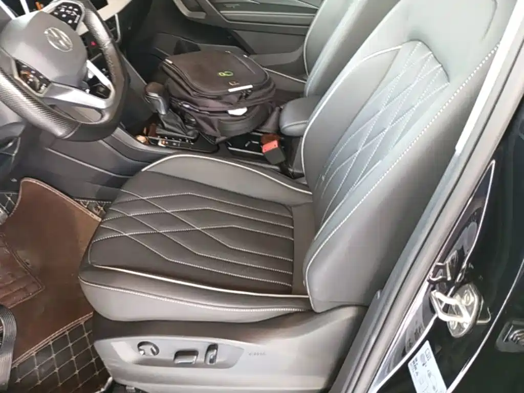 Volkswagen Tiguan L 2022 — фото 15