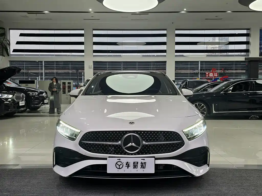 Mercedes-Benz A-Class 2023 — фото 2