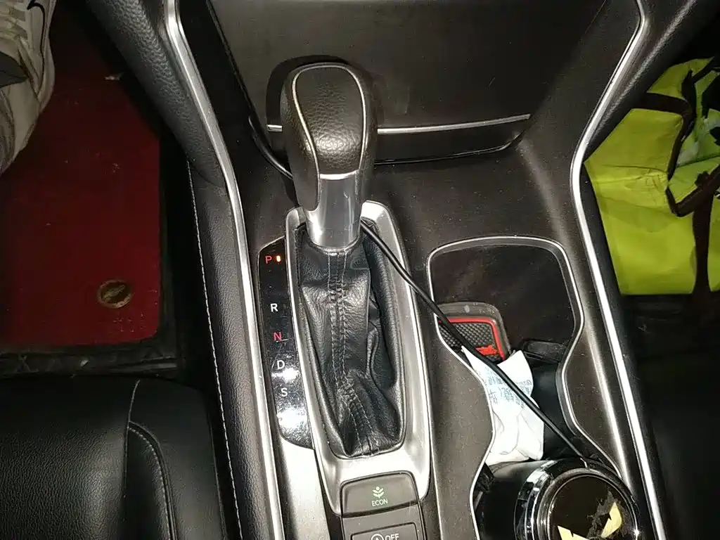 Honda Accord 2020 — фото 10