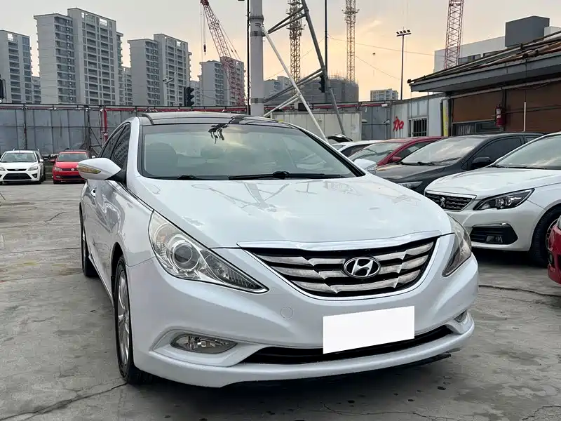Hyundai Sonata 2012 — фото 3