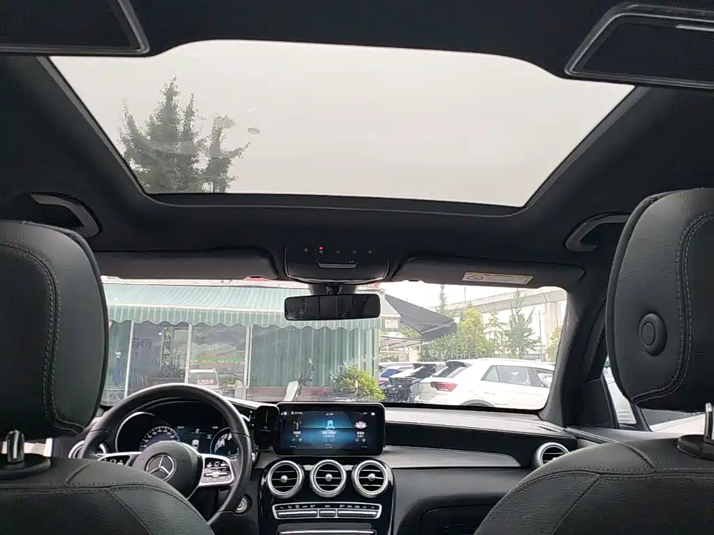 Mercedes-Benz GLC 2020 — фото 18