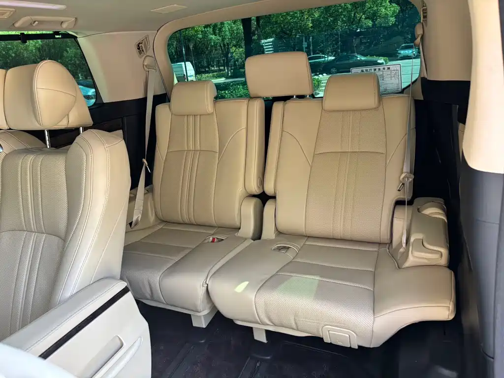 Toyota Vellfire 2023 — фото 10