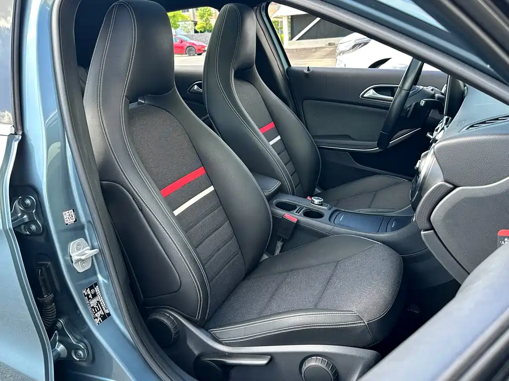 Mercedes-Benz A-Class 2014 — фото 16