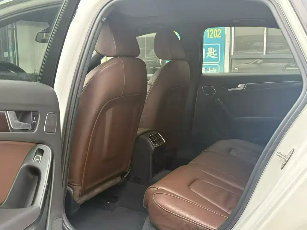 Audi A4L 2015
