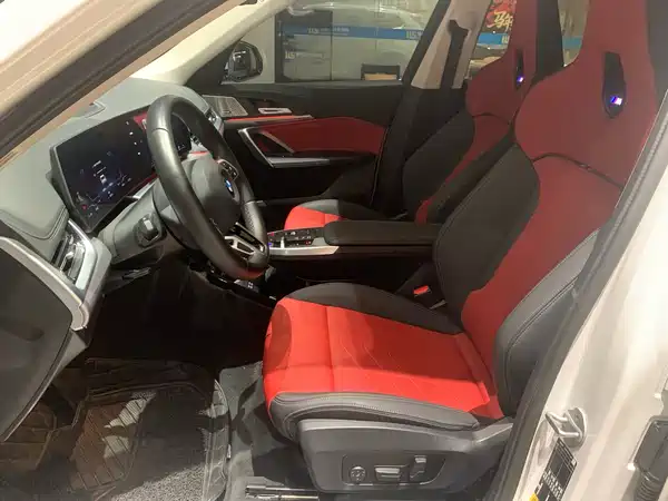 BMW iX1 2024