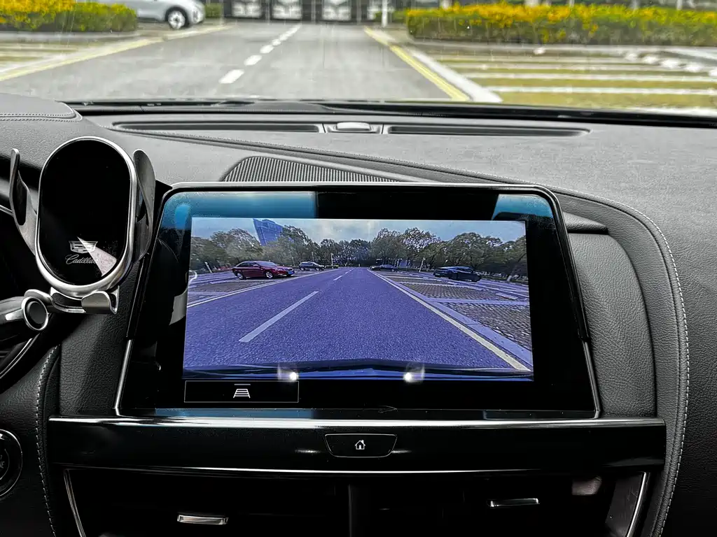 Cadillac CT5 2023 — фото 10