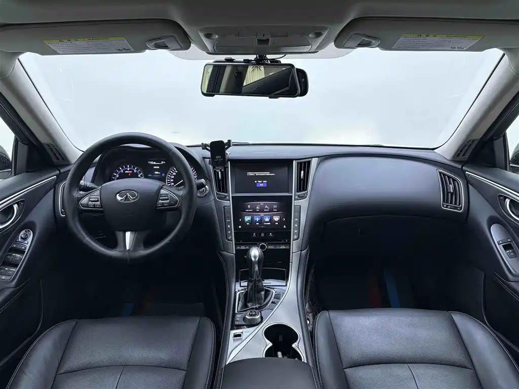 Infiniti Q50L 2017 — фото 13